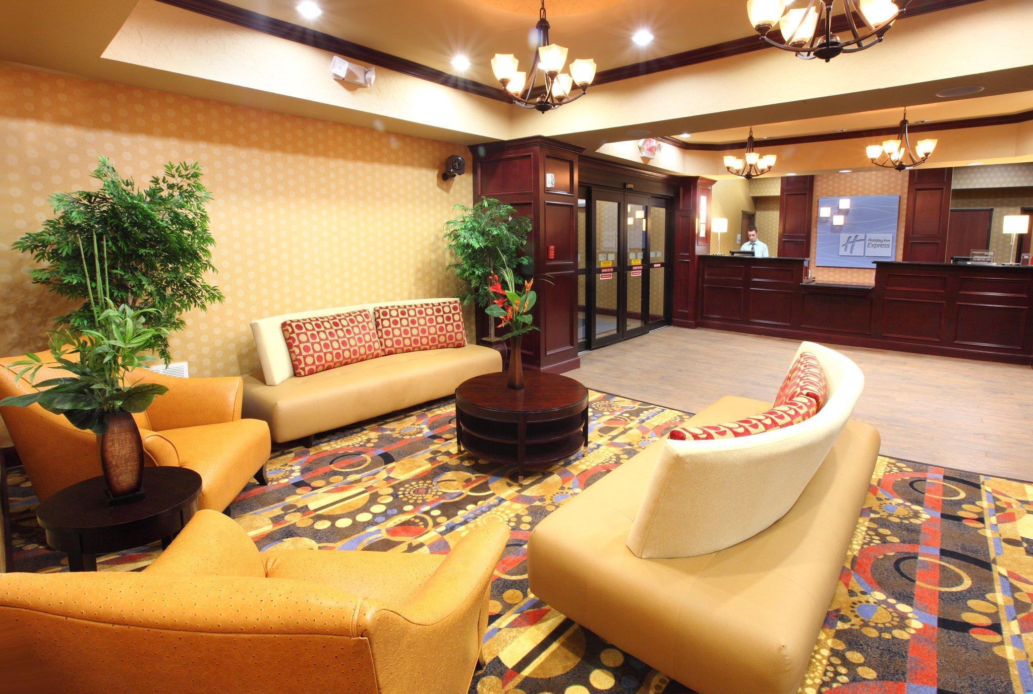 Holiday Inn Express & Suites Van Buren-Fort Smith Area, An Ihg Hotel Exterior photo
