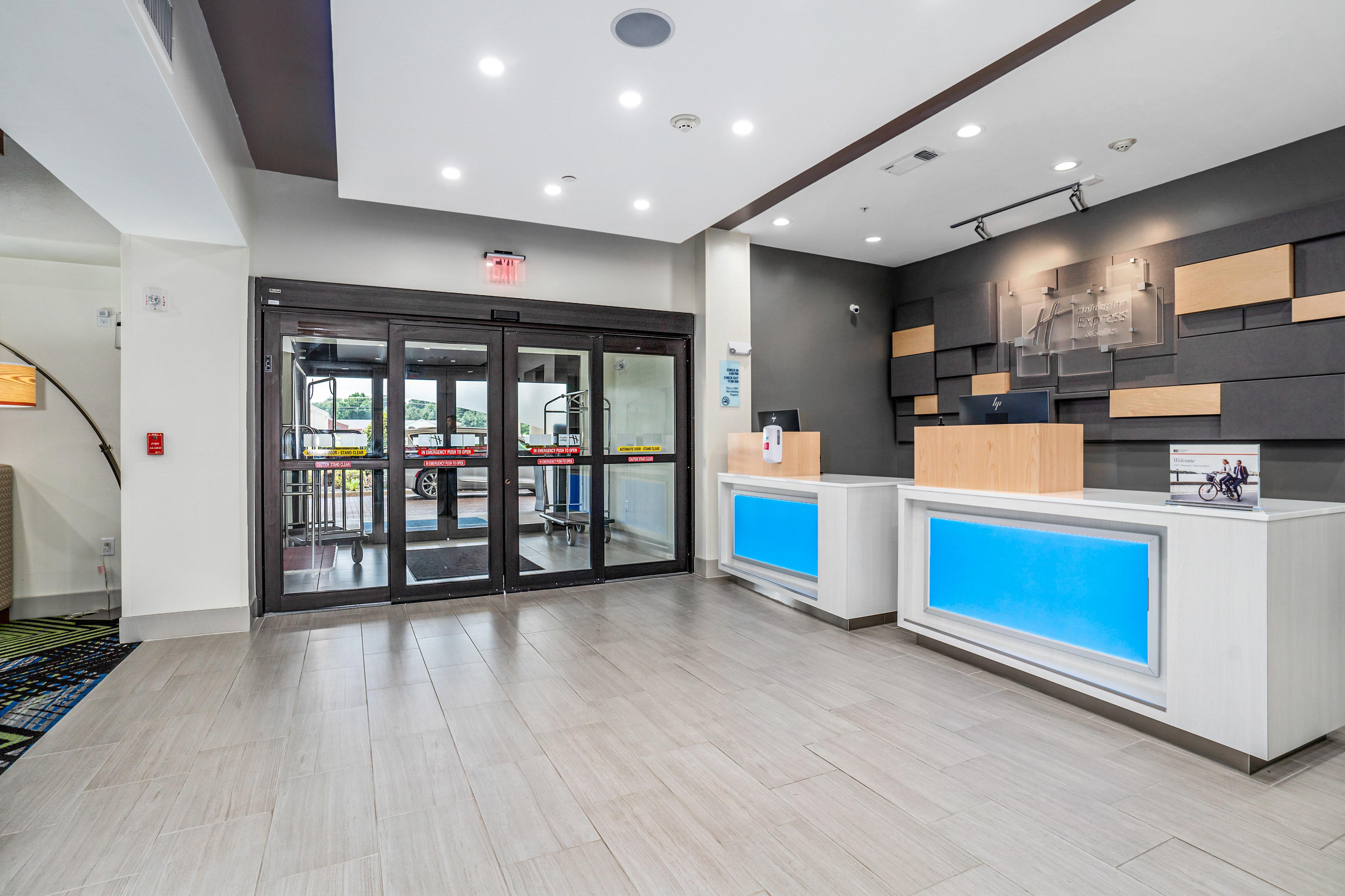 Holiday Inn Express & Suites Van Buren-Fort Smith Area, An Ihg Hotel Exterior photo