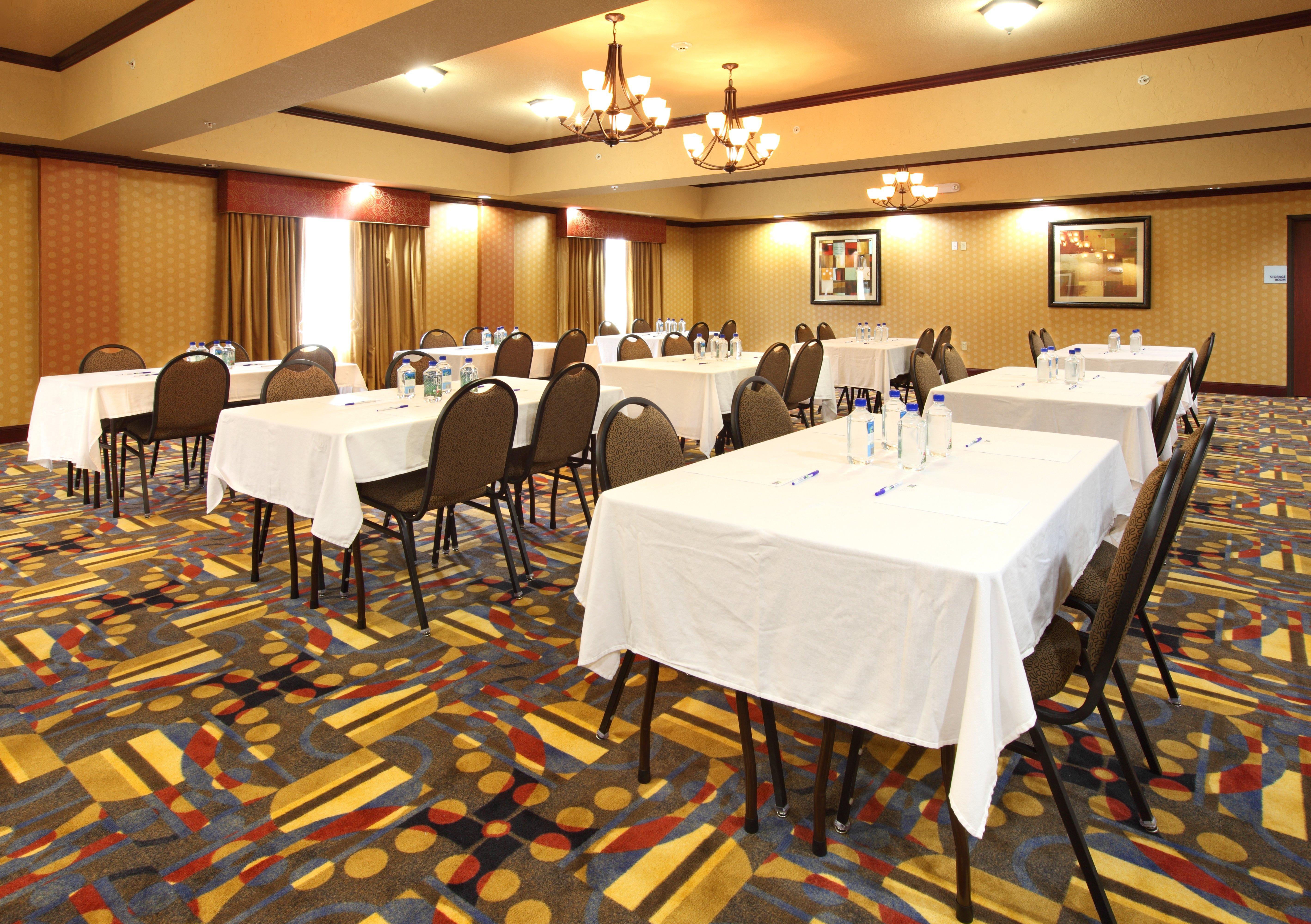 Holiday Inn Express & Suites Van Buren-Fort Smith Area, An Ihg Hotel Exterior photo