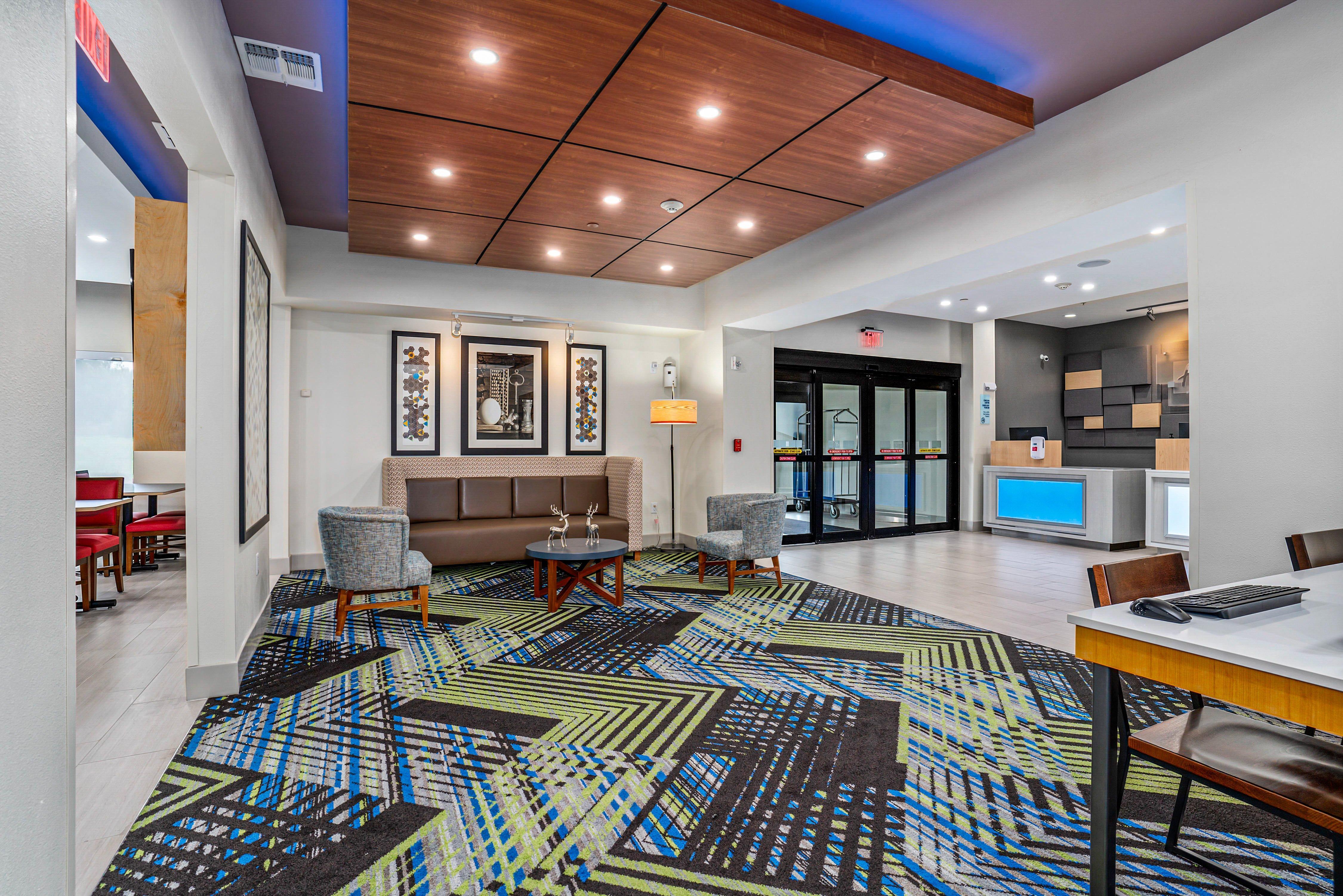 Holiday Inn Express & Suites Van Buren-Fort Smith Area, An Ihg Hotel Exterior photo